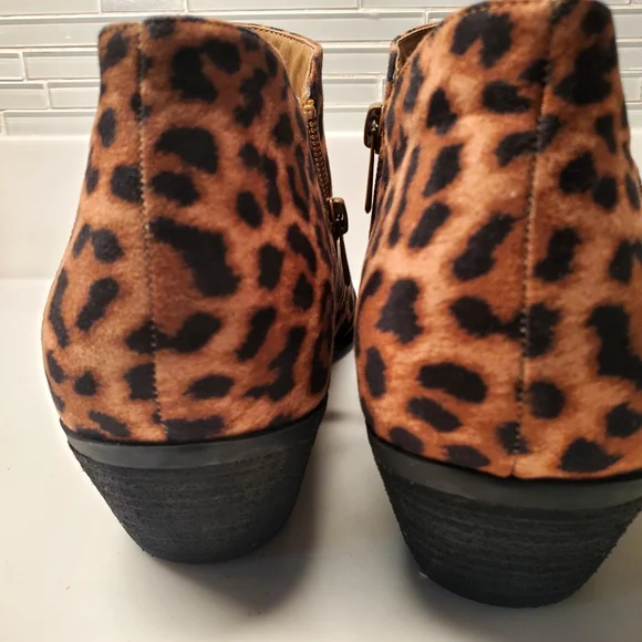 Leopard Print Ankle Boots size 11.5 by Torrid. - Picture 2 of 5